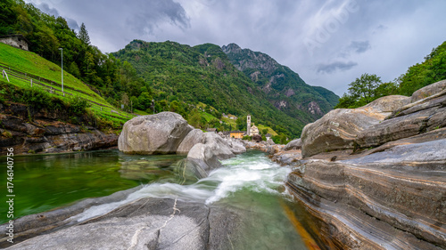 Wallpaper Mural Valle Verzasca - Tessin - Schweiz Torontodigital.ca