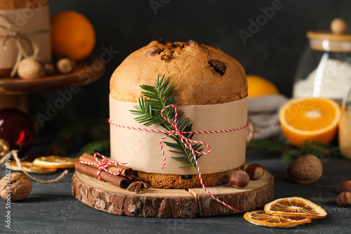 Sweet Christmas Panettone w...