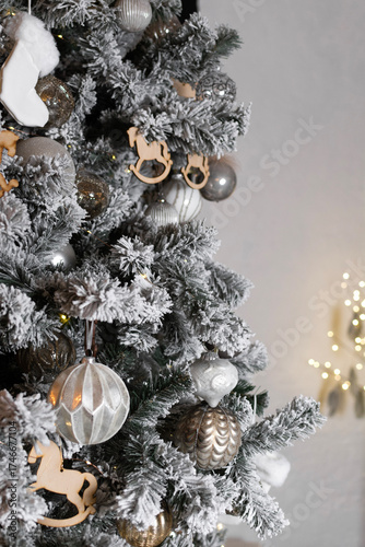 Christmas tree - white
