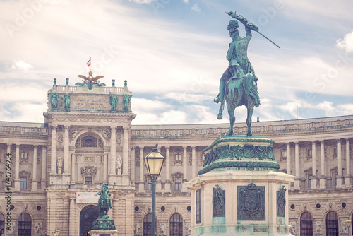 Canvas Print Famous Heldenplatz square an Hofburg palace in Vienna, Austria