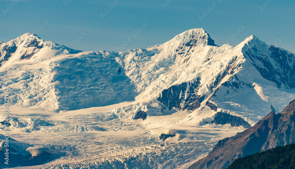 Obraz premium Parka Peak in Wrangell Mountains, Alaska. Sastrugi formed by the erosion of snow by wind.