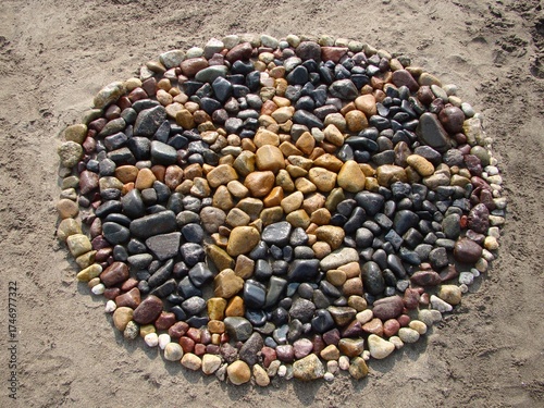 Canvas Print star design rock art on beach formation