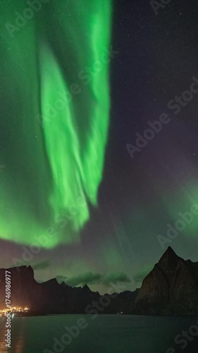 Lofoten - Norwegen - Aurora Borealis - Nordlichter - Polarlicht - Reine - Zeitraffer - timelapse