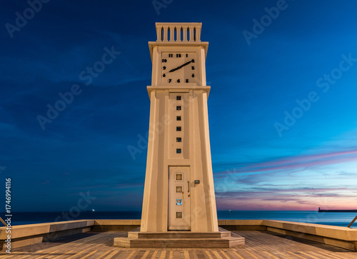 La pendule du remblai des Sables d'Olonne (Vendée, France)