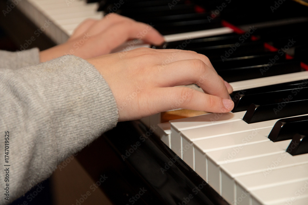 Obraz premium Klavierhände