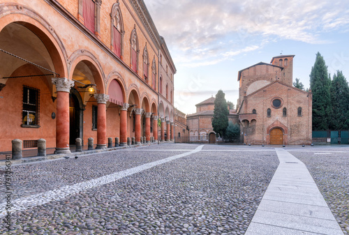 фотографія The basilica of Santo Stefano encompasses a complex of religious edifices in the