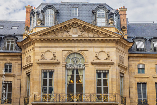 France, Paris. The northern section of the Rue-de-Valois wing of the Palais-Royal, designed by Pierre Contant d'Ivry. Circa 1750.