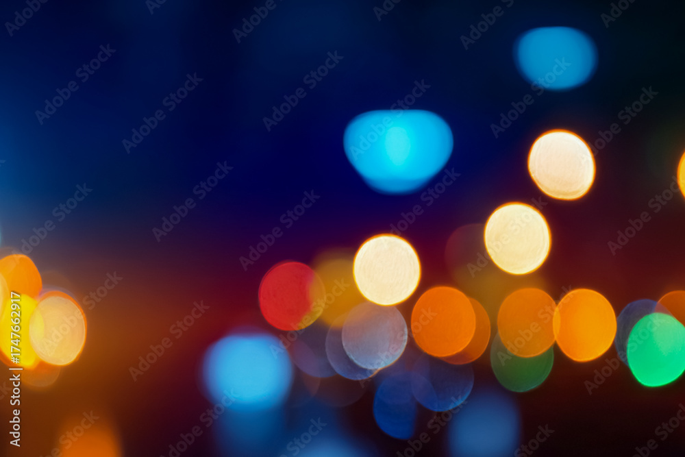 Fototapeta premium Unscharfer Bokeh-Hintergrund. Neonlicht, Nachtansicht, Nahaufnahme.