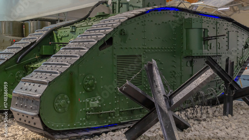 Картината върху платно British heavy tank of the First World War period