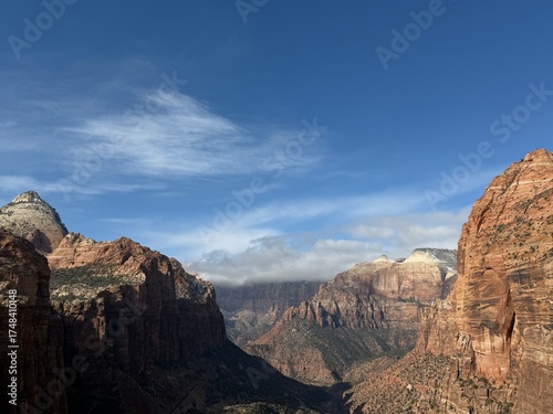 View from canyon overlook trail view point, Zion canyon.