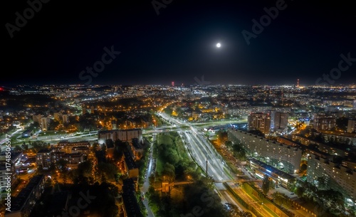 Wallpaper Mural Księżyc nad miastem Torontodigital.ca