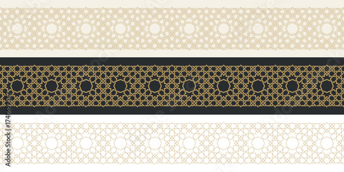 Seamless strokes pattern in authentic arabian style.