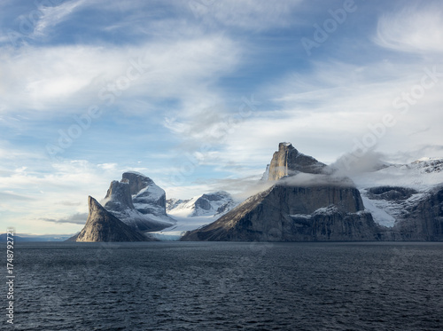 Sam Ford Fjord, Nunavut, mountain range