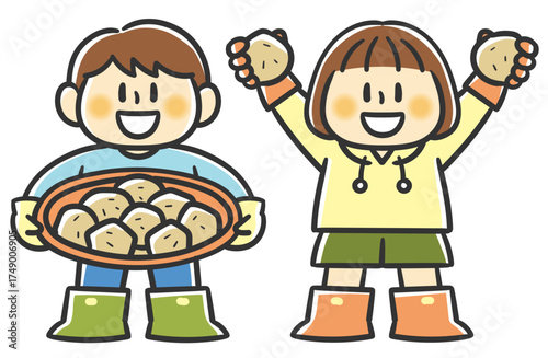 じゃがいもがたくさん入ったボウルを持つ男の子と両手にじゃがいもを持つ女の子