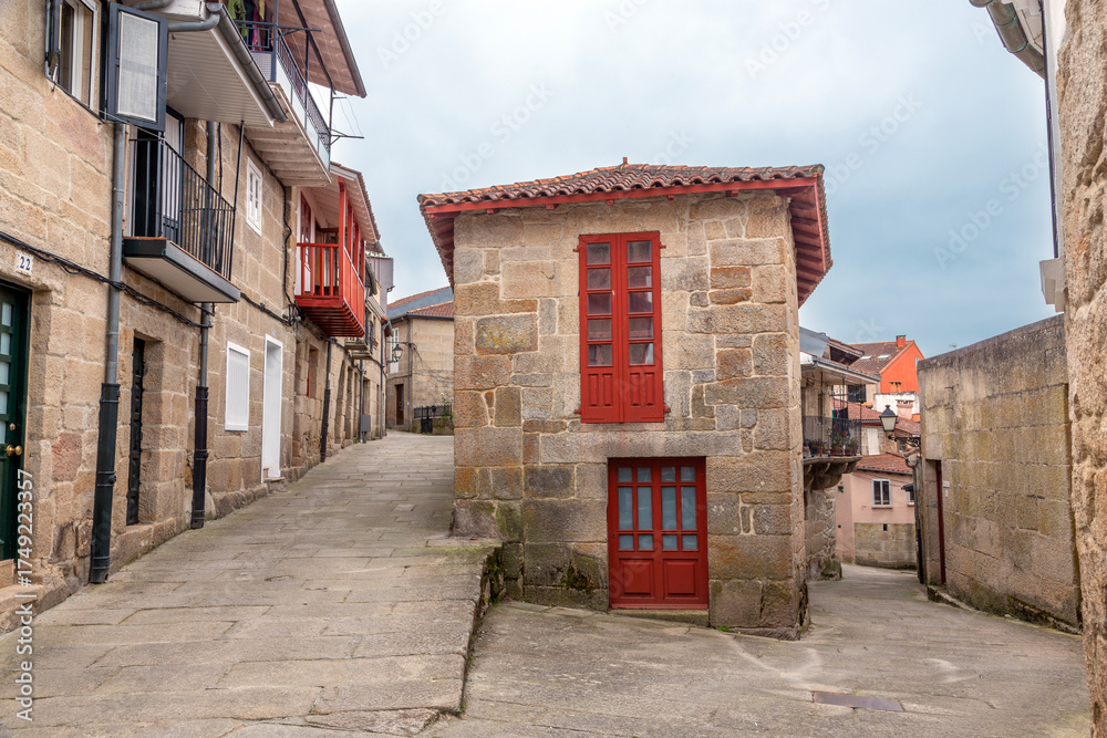 Fototapeta premium old town of Allariz with its typical houses.