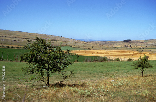 Obraz na plátně Le Causse Sauveterre, Parc naturel régional des Grands Causses, 12, Aveyron, Fra