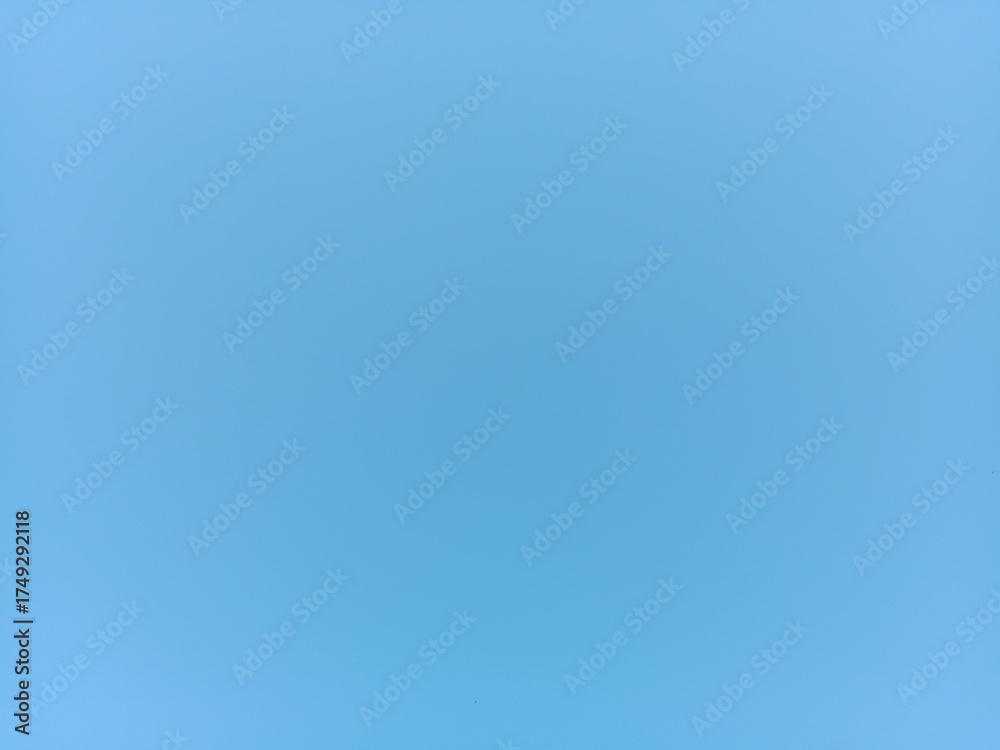 Obraz premium Soft Sky Blue to Deep Blue Gradient Abstract Background.