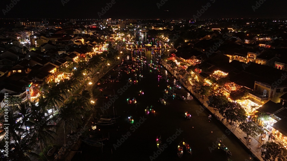 Obraz premium Evening Lights Hoi An’s Lantern Magic