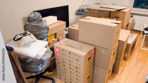 Quadro su tela Professional packing and transport of personal belongings for apartment move