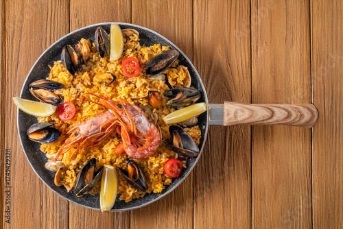 パエリア　 Paella A Spanish Home Cooked Rice Dish