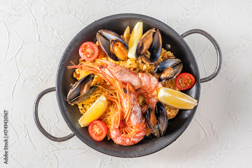 パエリア　 Paella A Spanish Home Cooked Rice Dish