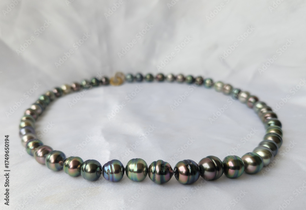 Obraz premium necklace pearls tahiti