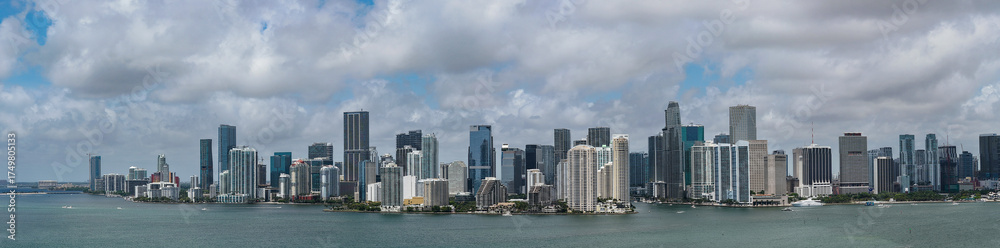 Obraz premium Panoramic view of Miami skyline. Panoramic cityscape of Brickell Miami. Skyscrapers of Brickell. Panoramic view of the Miami financial district. Panoramic aerial of Brickell in Miami Beach.
