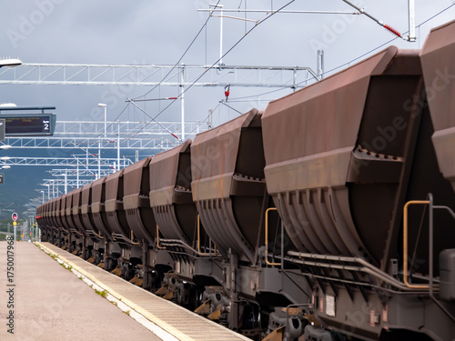 Quadro em tela A freight train transporting iron ore from Kiruna, Sweden to Narvik, Norway