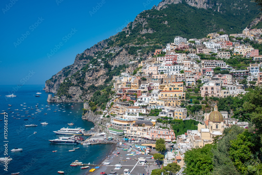 Naklejka premium Stunning royalty-free photos of Positano, Italy. Perfect for travel, marketing, and editorial use. Iconic Amalfi Coast views with colorful cliffside buildings.