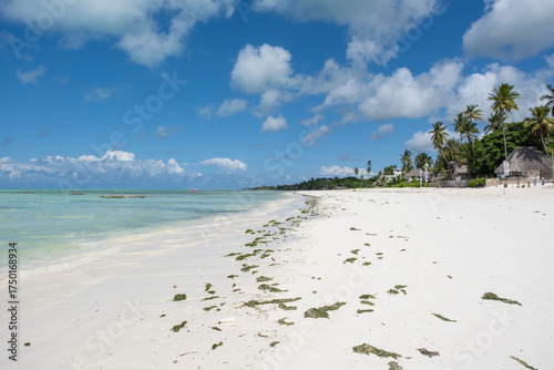 Fotografie Stunning images of Zanzibar, an idyllic tropical island off the coast of Tanzania, known for its pristine white-sand beaches, turquoise waters, and vibrant Swahili culture