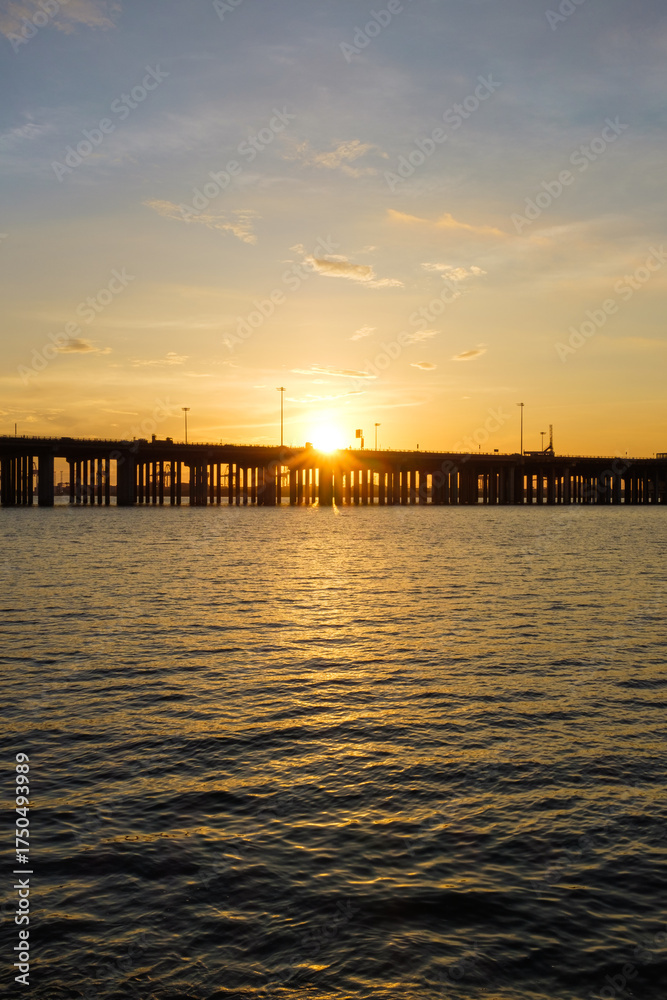 Fototapeta premium Sunset Scenery of Qianhai Bay, Shenzhen, Guangdong Province