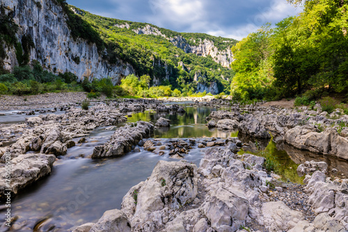 Fotografi The Pont d'Arc is a natural bridge located near and over the Ardèche River