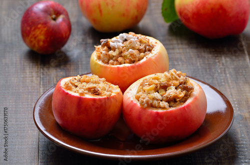 Baked apples stuffed with nut, honey and granola