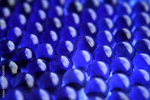 Blue ball texture. Verticsl distribution.