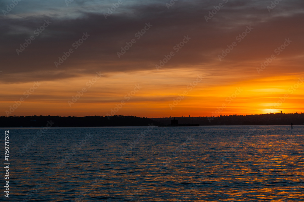 Obraz premium Peaceful sunrise view at Sydney Harbour, Australia.