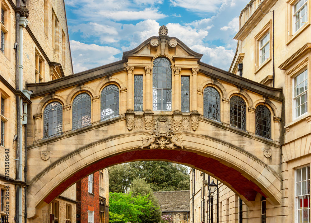 Obraz premium Bridge of Sighs (Hertford bridge) in centre of Oxford, UK