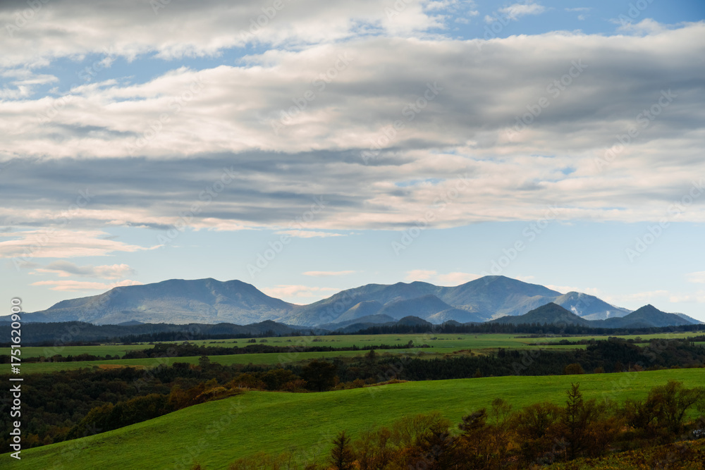 Fototapeta premium landscape with mountains and clouds