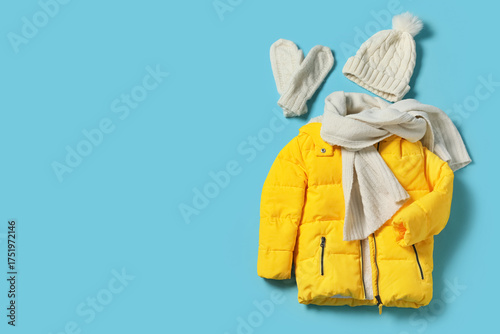 Children's puffer jacket wi...