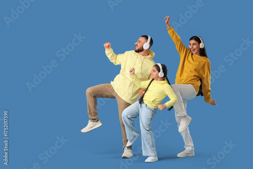 Happy parents with their li...