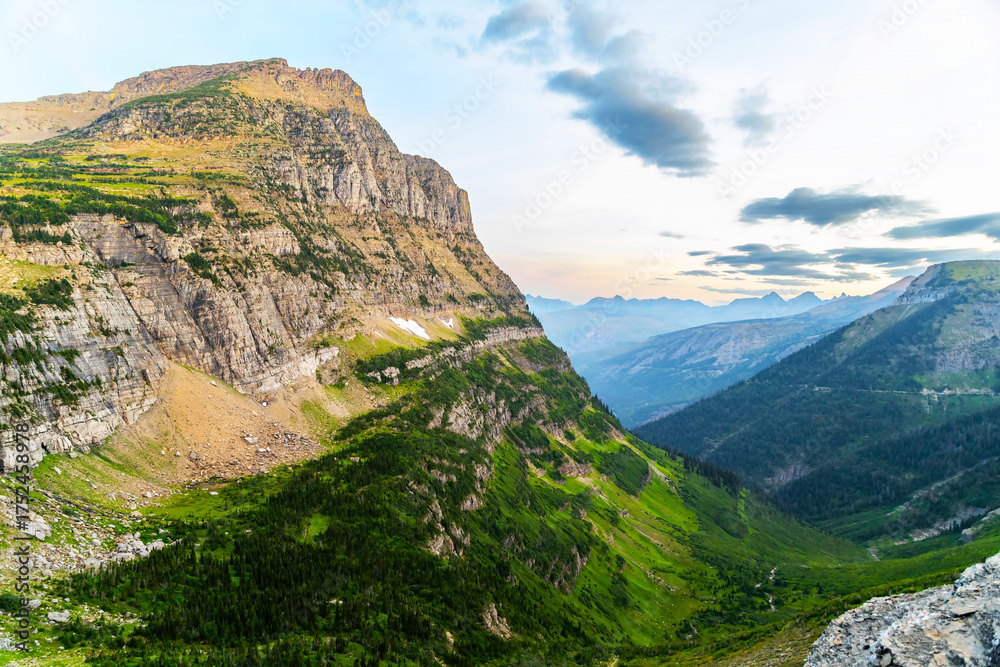 Fototapeta premium Scenic Mountains Range View from Highline Trail in Glacier National Park