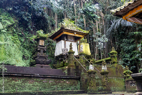 Fotografía Balinese temple lost in the forest, Bali, 2025