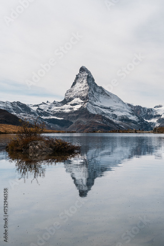 Matterhorn Spiegelung Stellisee Oktober 2025