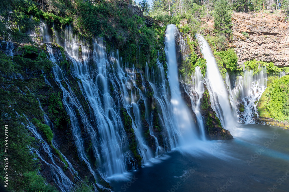 Fototapeta premium MacArthur-Burney Falls in Northern California