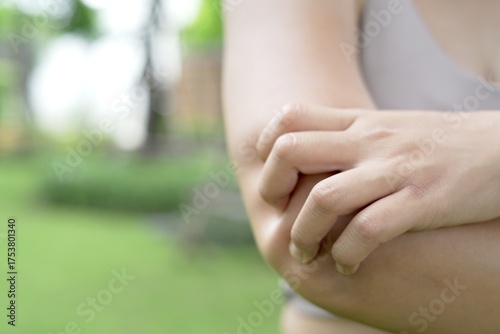 Wallpaper Mural A woman has pain in her hands and joints. Torontodigital.ca