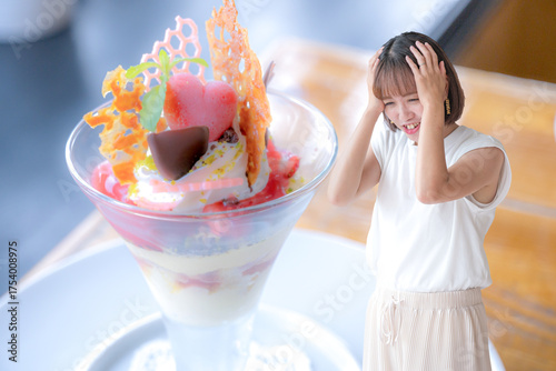 スイーツと女性