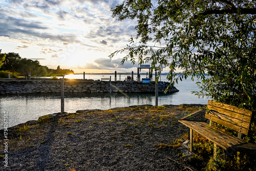 Güttingen, Bodensee, Seeufer, Seerundfahrt, Hafen, Schiffe, Boote, Bootssteg, Schilf, Wasservögel, Naturschutz, Uferweg, Wanderweg,  Abendstimmung, Sommer, Abendsonne, Ostschweiz, Thurgau, Schweiz