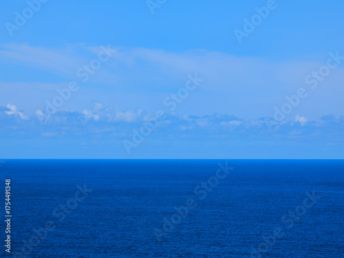 Horizonte en el mar mediterraneo