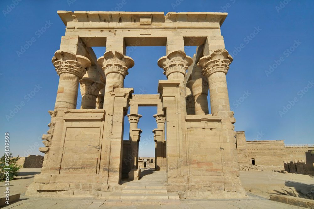 Obraz premium Kiosk of Emperor Trajan on Phylae Island in Philae temple complex Asuan, Egypt