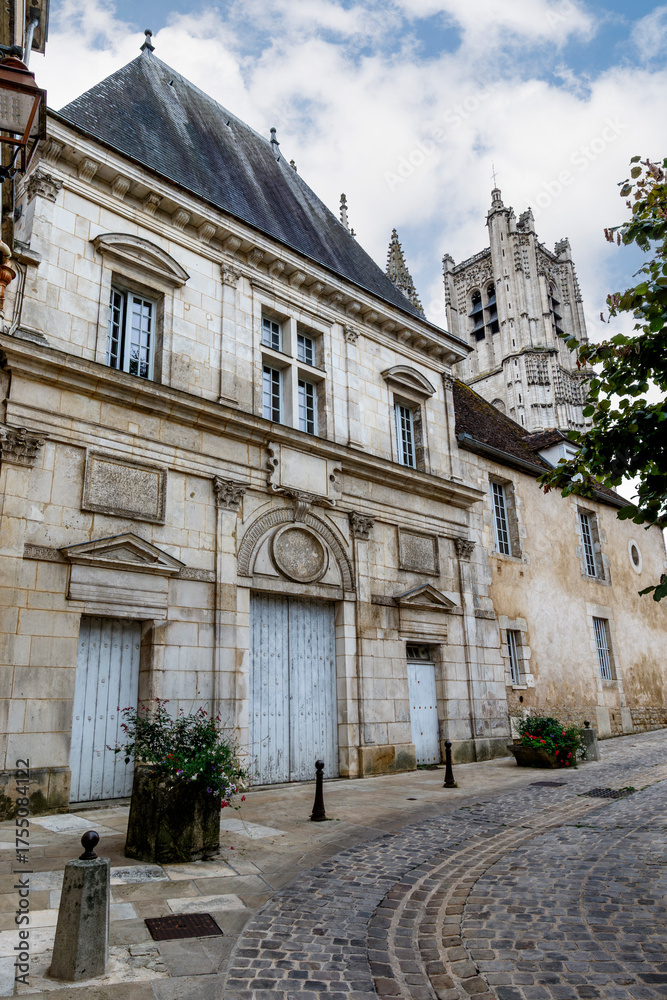 Obraz premium Cityscape of Auxerre with the cathedral tower, Auxerre, Yonne, Burgundy, France, Europe