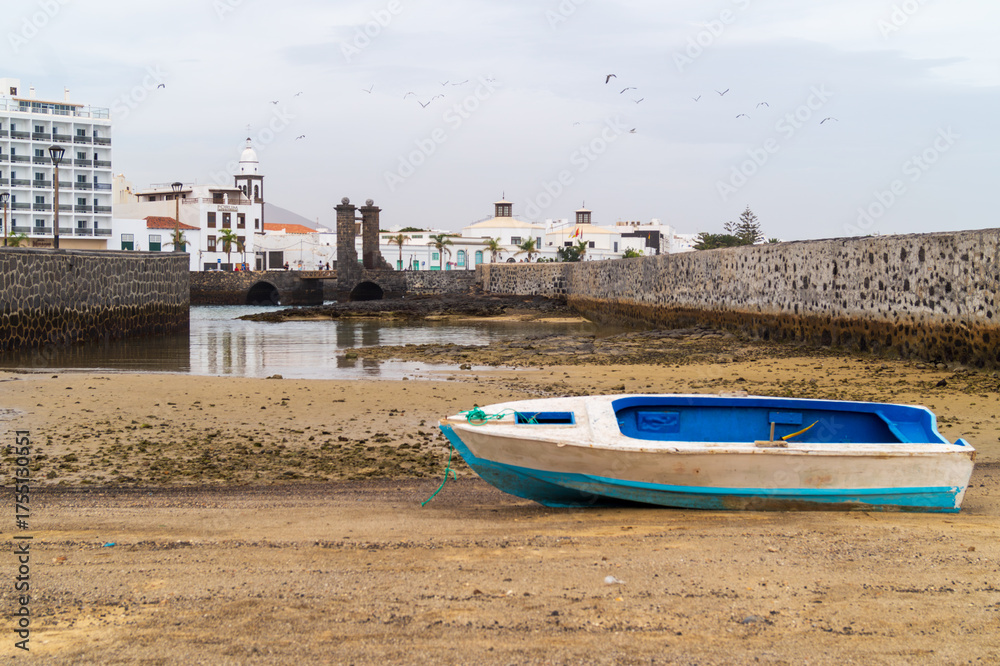 Obraz premium Textured Cannon Barrel, Castillo de San Gabriel, Lanzarote